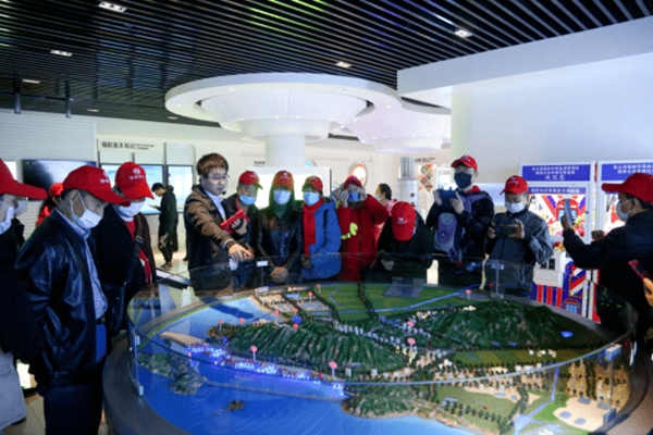 連云港多位市民“探秘”輻射環(huán)境監(jiān)測站！